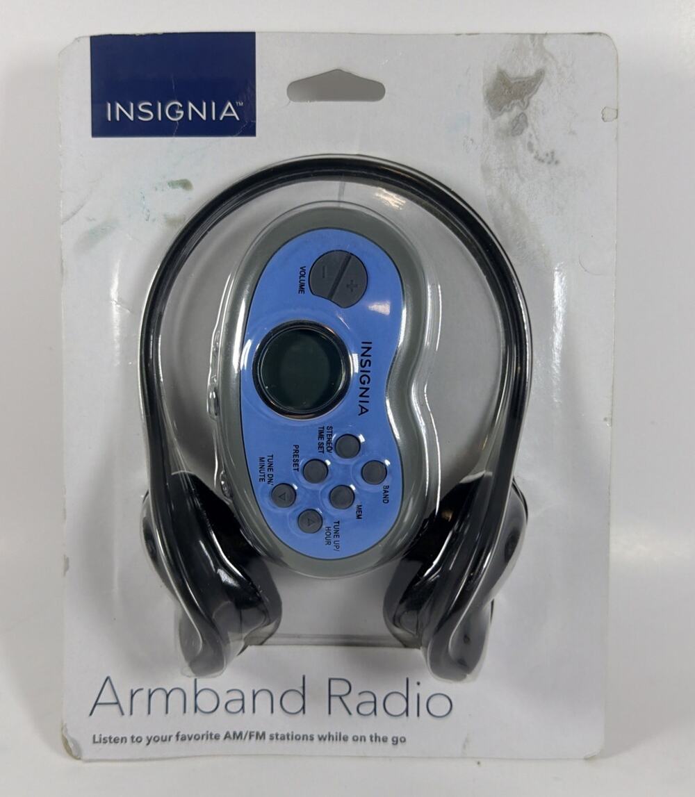 Insignia Armband Radio NS-R5111A AM/PM Digital Tuner Stereo Portable Jogging New